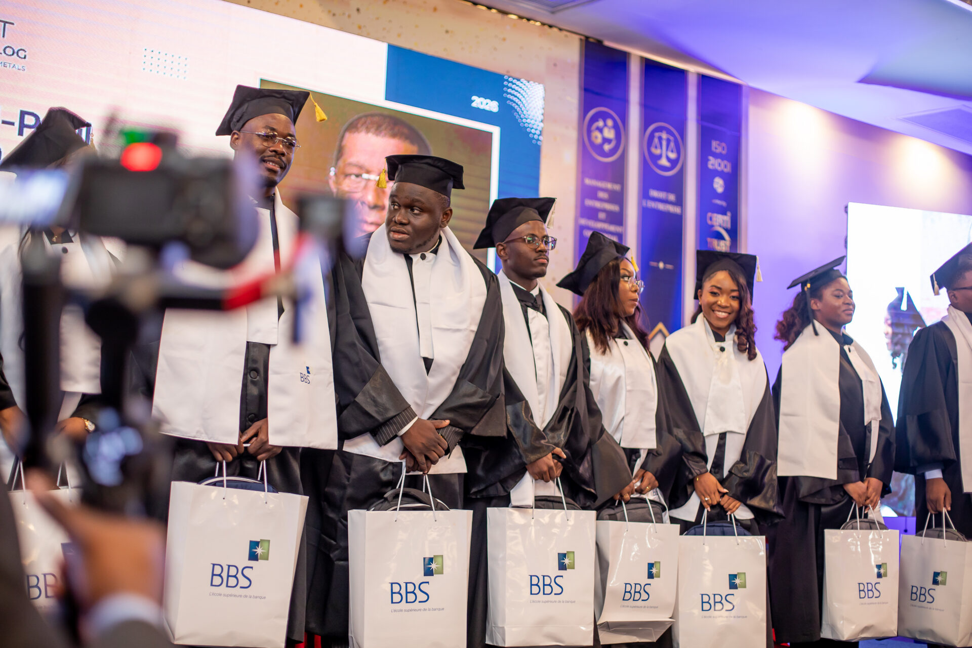 Célébration de l&rsquo;Excellence à BGFI Business School (BBS) : 125 Nouveaux Diplômés à l’Honneur lors d&rsquo;une Cérémonie Mémorable